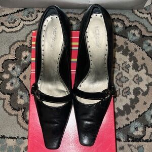 Women’s BCBG Songa Pumps